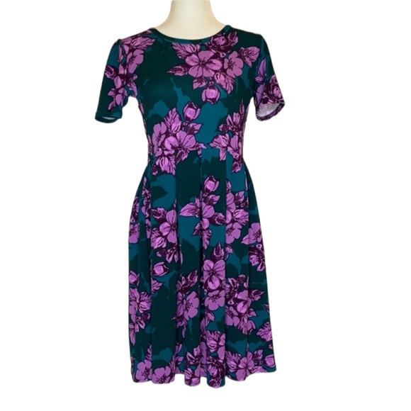 LuLaRoe Dresses & Skirts - LuLaRoe Floral Pocketed Dress